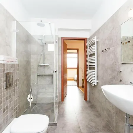 Center - Torunska 18 By Apartmore *